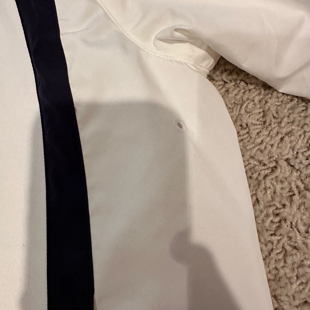 Lacoste Jacket - Picture 14 of 14